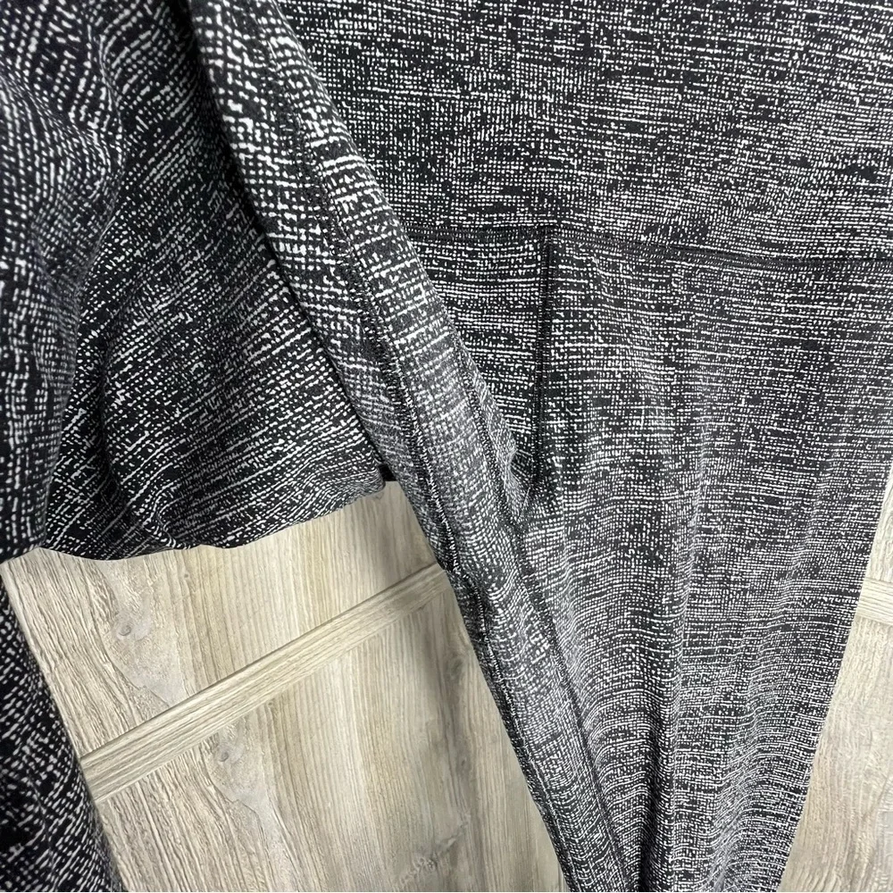Lululemon 4 Wunder Under 1/2 Tight